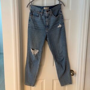 Madewell The Mom Jean – Size 27 | austrey wash